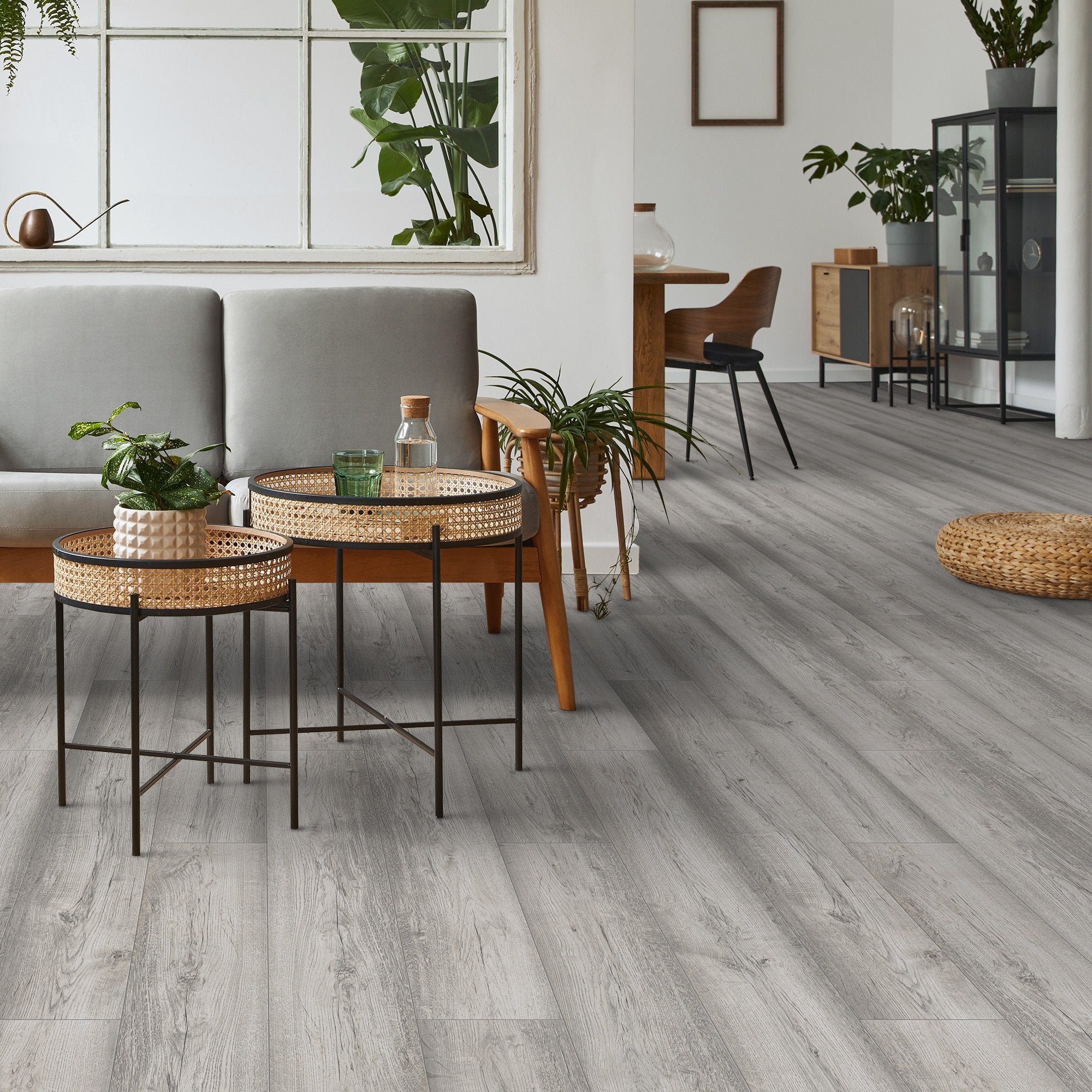 Dartmoor Oak - Eurohome Vario+ 12mm Laminate Flooring