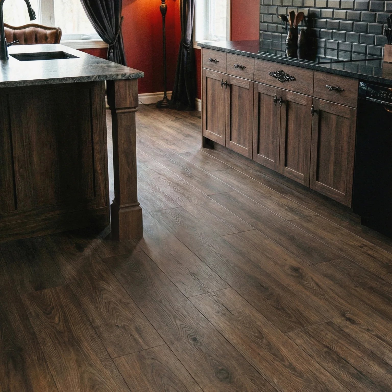 Espresso Carpenter Oak - Atlantic 10mm Handscraped Moisture Resistant Laminate Flooring - Image 9