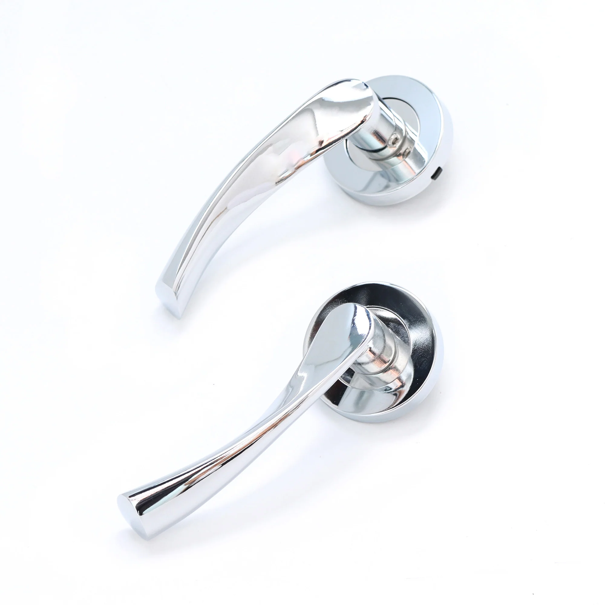 Lifestyle Mizar Lever on Round Rose Handle Set - Polished Chrome - Image 5