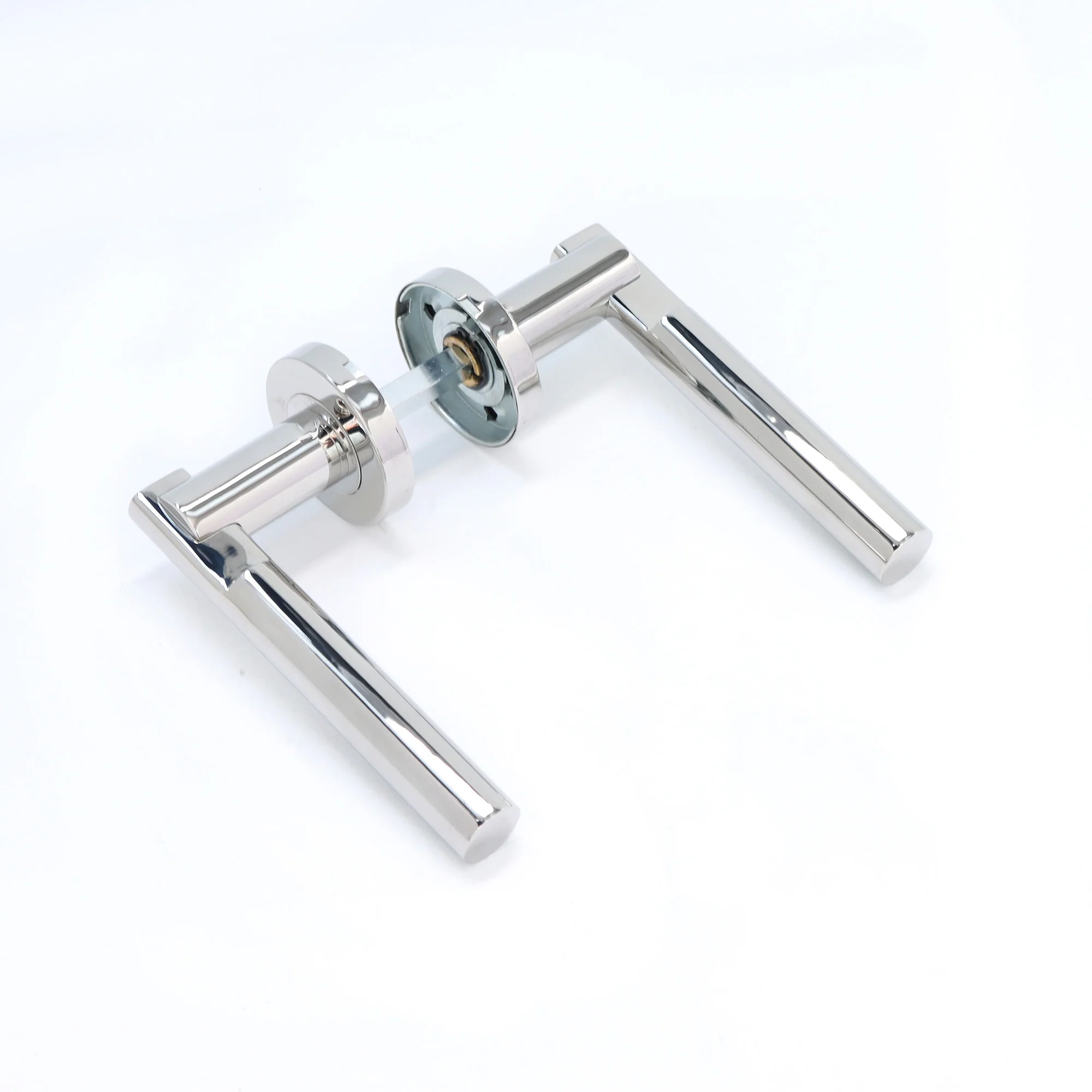 Superior Titan Lever on Round Rose Handle Set - Polished Stainless Steel - Image 2