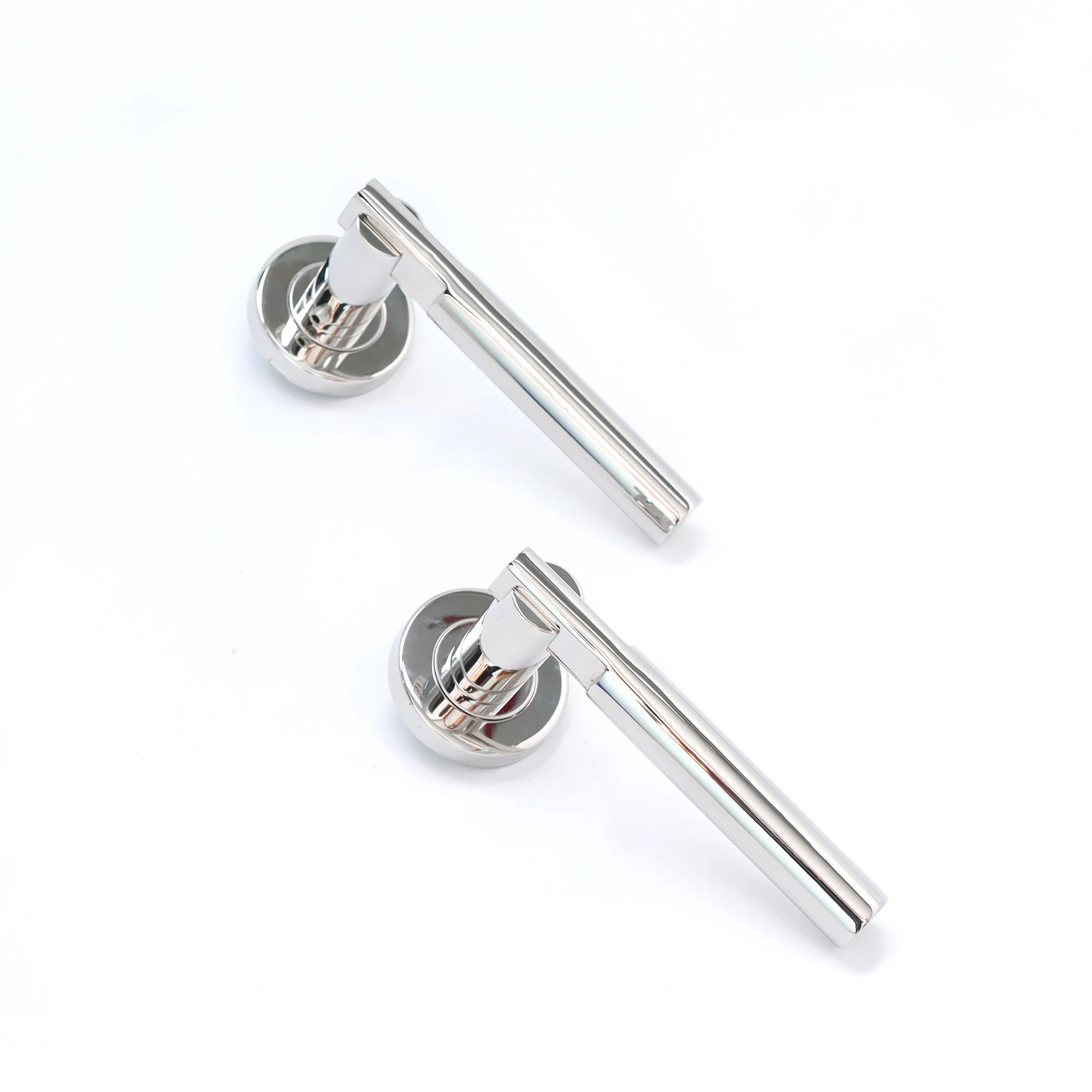 Superior Titan Lever on Round Rose Handle Set - Polished Stainless Steel - Image 6