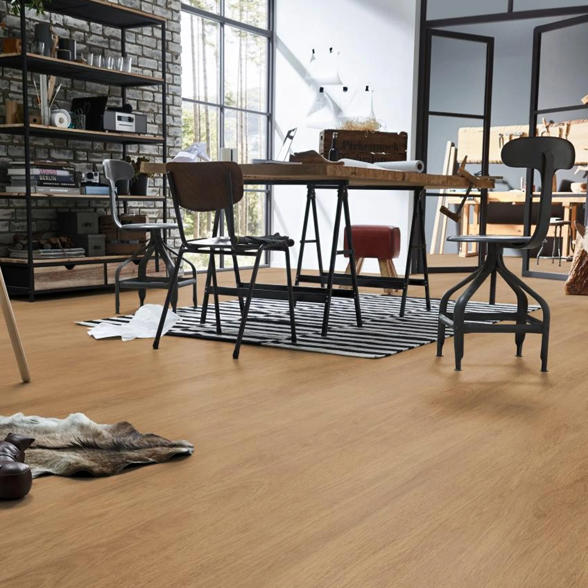 Trend Oak Nature - 12mm Water-Resistant Laminate Flooring